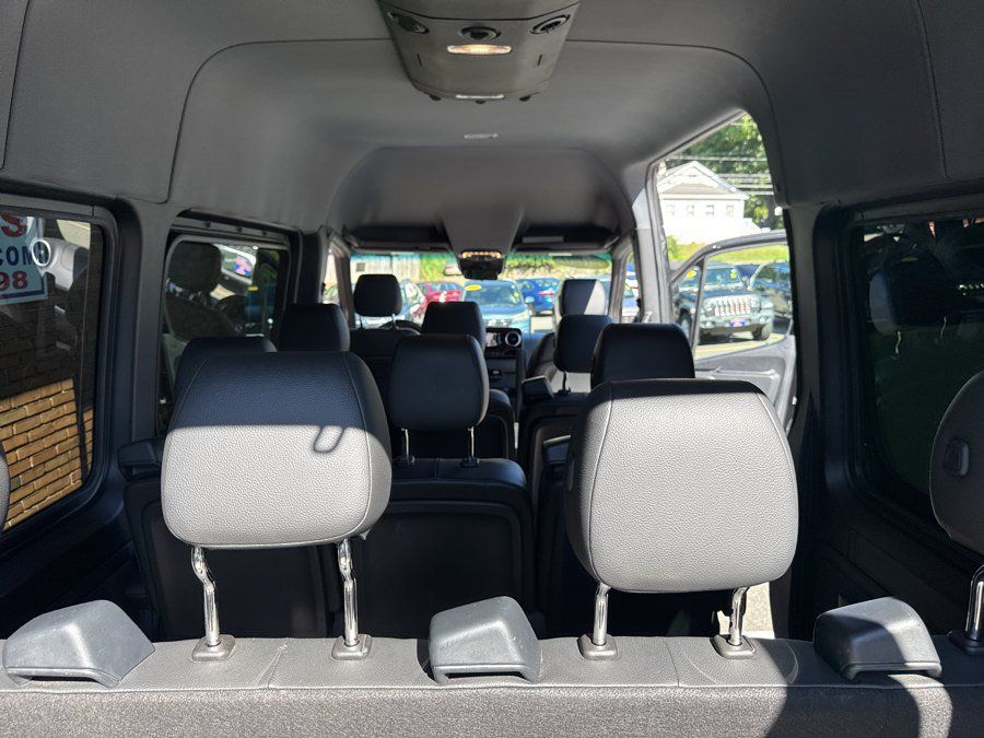 Used 2020 Mercedes-Benz Sprinter 2500 image 34
