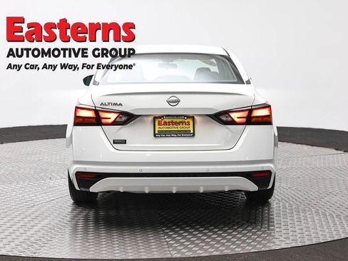 Used 2025 Nissan Altima 2.5 SV image 6