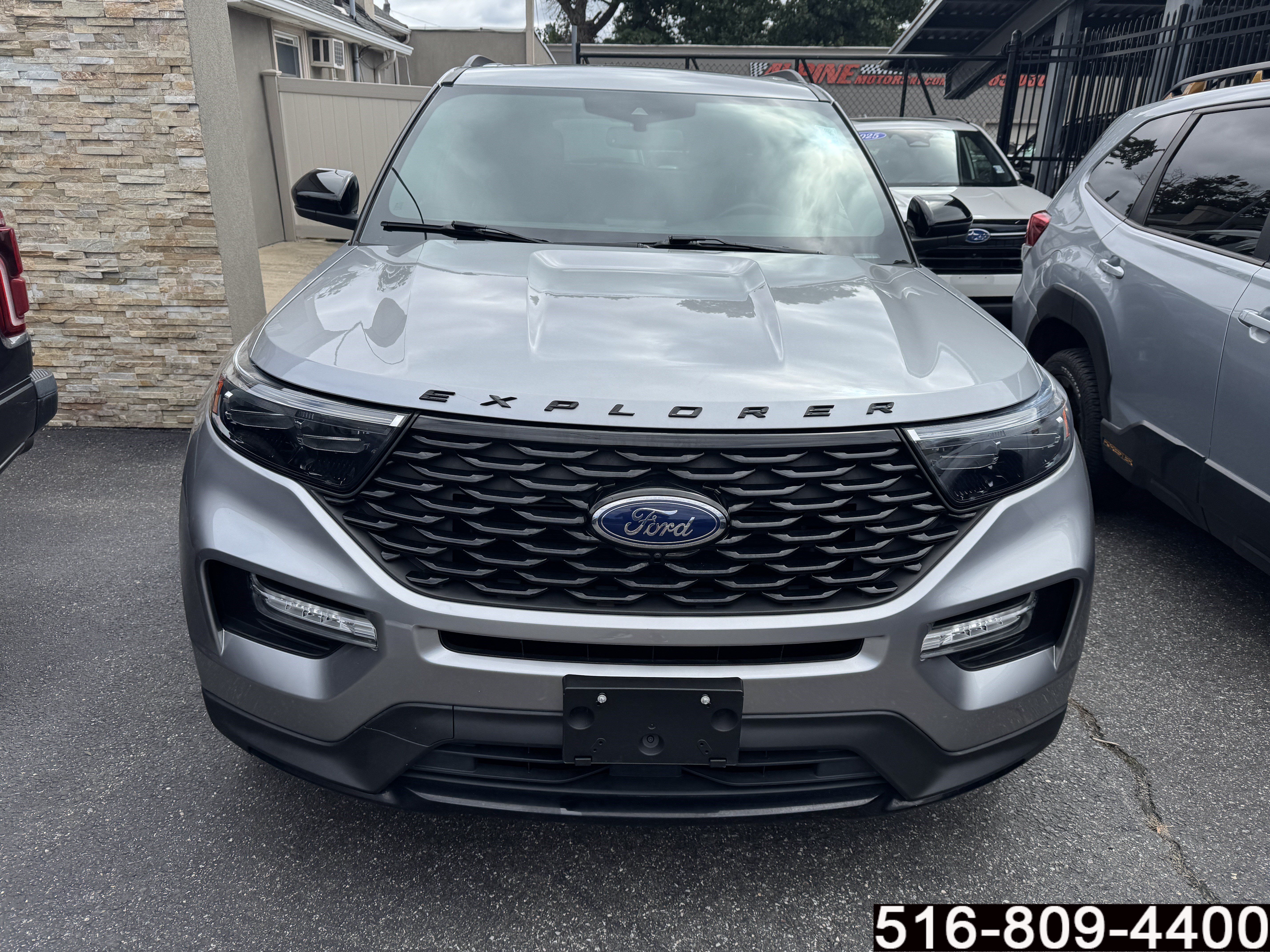 Used 2023 Ford Explorer ST-Line w/ Class IV Trailer Tow Package AWD/4WD image 2