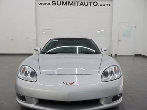 Used 2009 Chevrolet Corvette Coupe w/ Preferred Equipment Group RWD image 18
