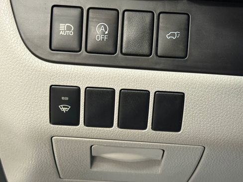 Used 2017 Toyota Highlander Plus w/ Carpet Mat Package AWD/4WD image 30