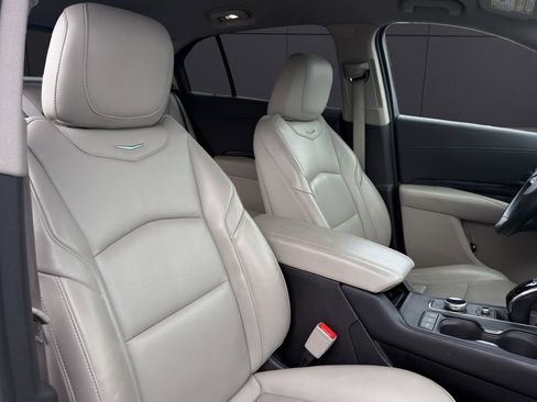 Used 2023 Cadillac XT4 Premium Luxury image 14