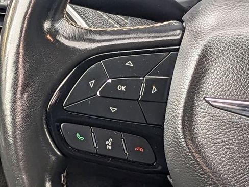 Certified 2021 Chrysler Pacifica Touring-L w/ S Appearance Package image 17