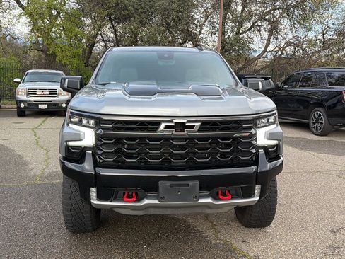 Used 2024 Chevrolet Silverado 1500 ZR2 w/ Technology Package image 2