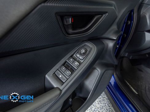 Used 2025 Subaru Crosstrek 2.0i Premium image 12