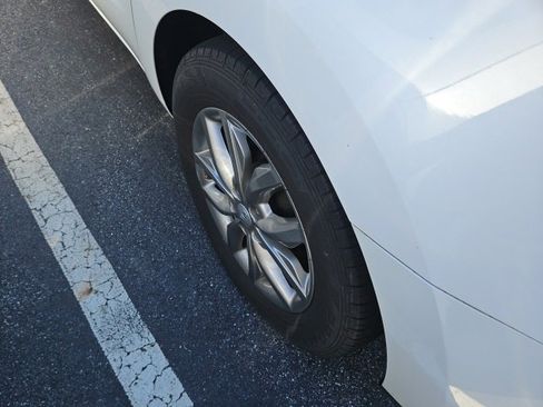 Used 2019 Kia Sedona EX image 11