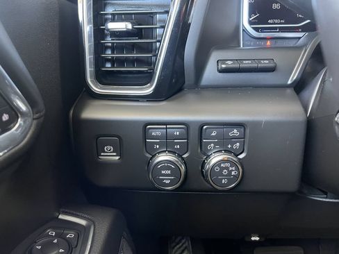 Used 2024 GMC Sierra 1500 Denali AWD/4WD image 27