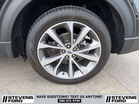 Used 2025 Ford Explorer Platinum w/ Ultimate Package image 13