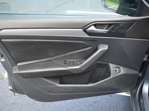 Used 2023 Volkswagen Jetta Sport FWD image 9