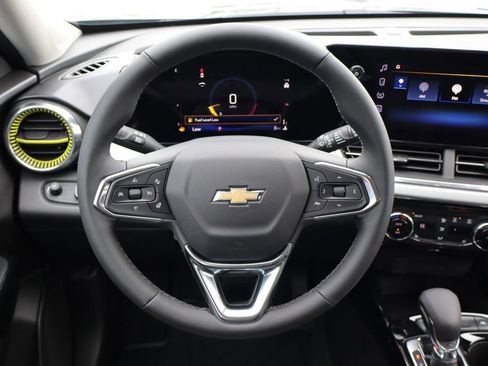 New 2026 Chevrolet Trax LT w/ Driver Confidence Package image 13