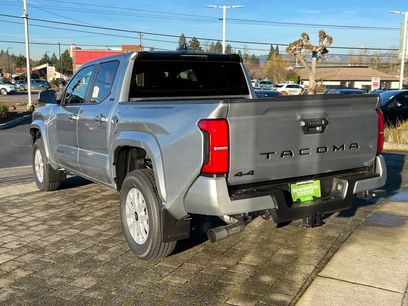 New 2025 Toyota Tacoma SR5