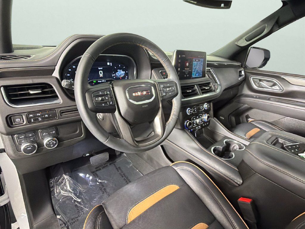 Used 2023 GMC Yukon AT4 AWD/4WD image 18