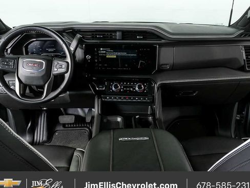 Used 2025 GMC Sierra 2500 AT4X AWD/4WD image 19