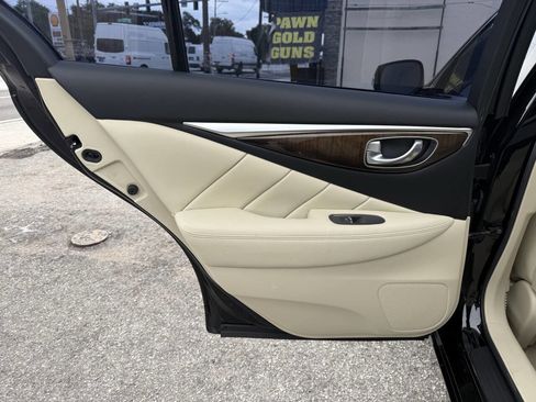 Used 2018 INFINITI Q50 Luxe w/ Essential Package (3.0T Luxe) RWD image 19