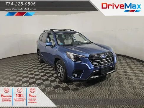 Used 2023 Subaru Forester Premium AWD/4WD image 1