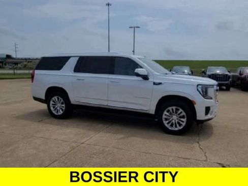 Certified 2023 GMC Yukon XL SLT w/ SLT Premium Package AWD/4WD image 2
