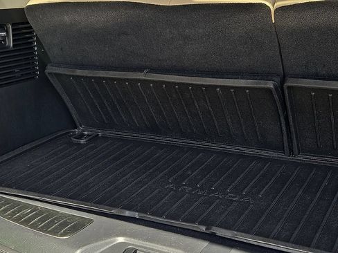 Used 2023 Nissan Armada Platinum w/ Captain's Chairs Package AWD/4WD image 8