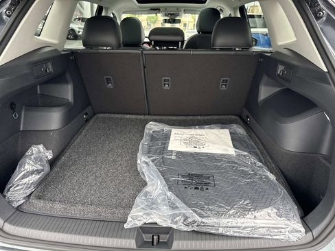 New 2026 Volkswagen Tiguan SE image 16