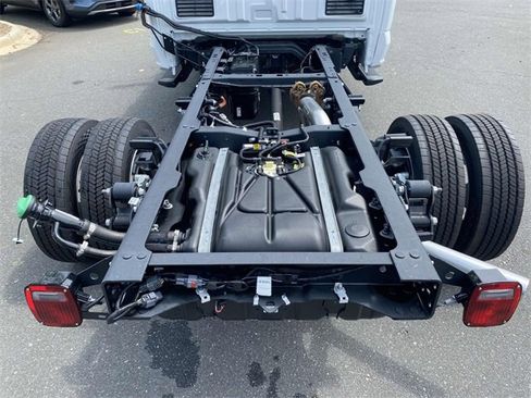 New 2025 Ford F450 XL image 25