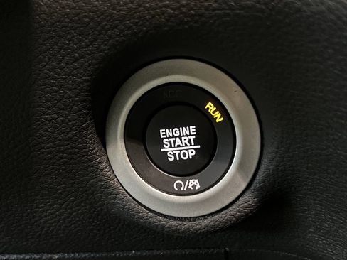 New 2026 Chrysler Pacifica Select image 20