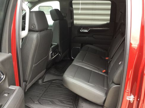 New 2026 GMC Sierra 1500 SLT AWD/4WD image 8