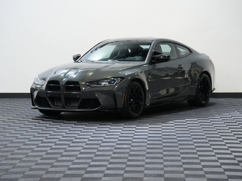 Used 2021 BMW M4 Competition w/ Executive Package RWD image 3