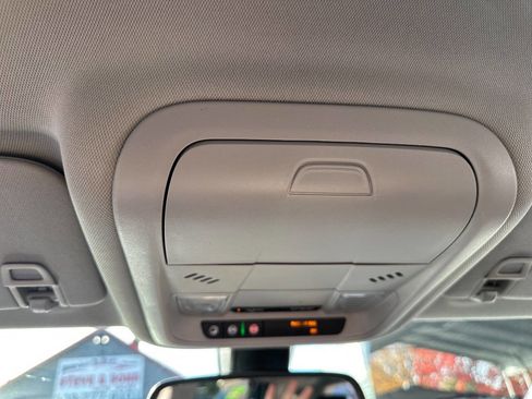 Used 2019 GMC Terrain SLT image 23