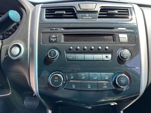 Used 2015 Nissan Altima 2.5 S w/ Power Driver Seat Package image 9