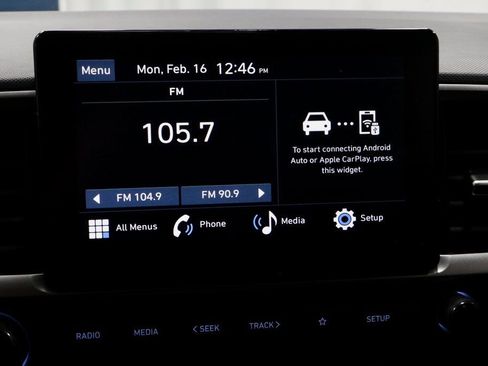 Certified 2025 Hyundai Venue SEL image 3