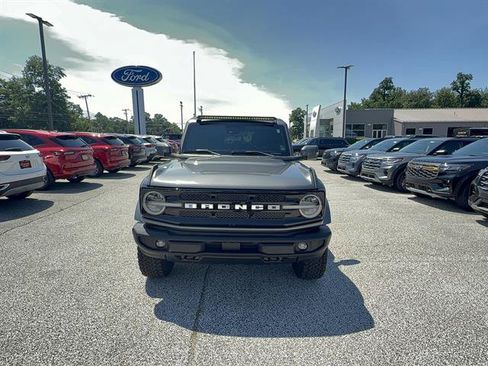 Used 2022 Ford Bronco Outer Banks AWD/4WD image 11