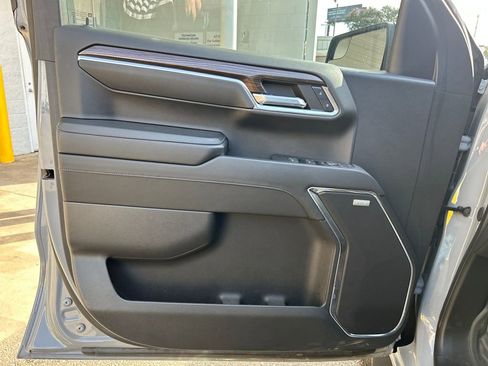 Used 2024 Chevrolet Silverado 1500 RST image 9