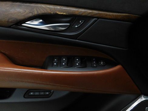 Used 2015 Cadillac Escalade Luxury image 25