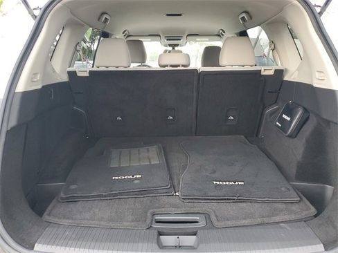 Certified 2021 Nissan Rogue SV image 12