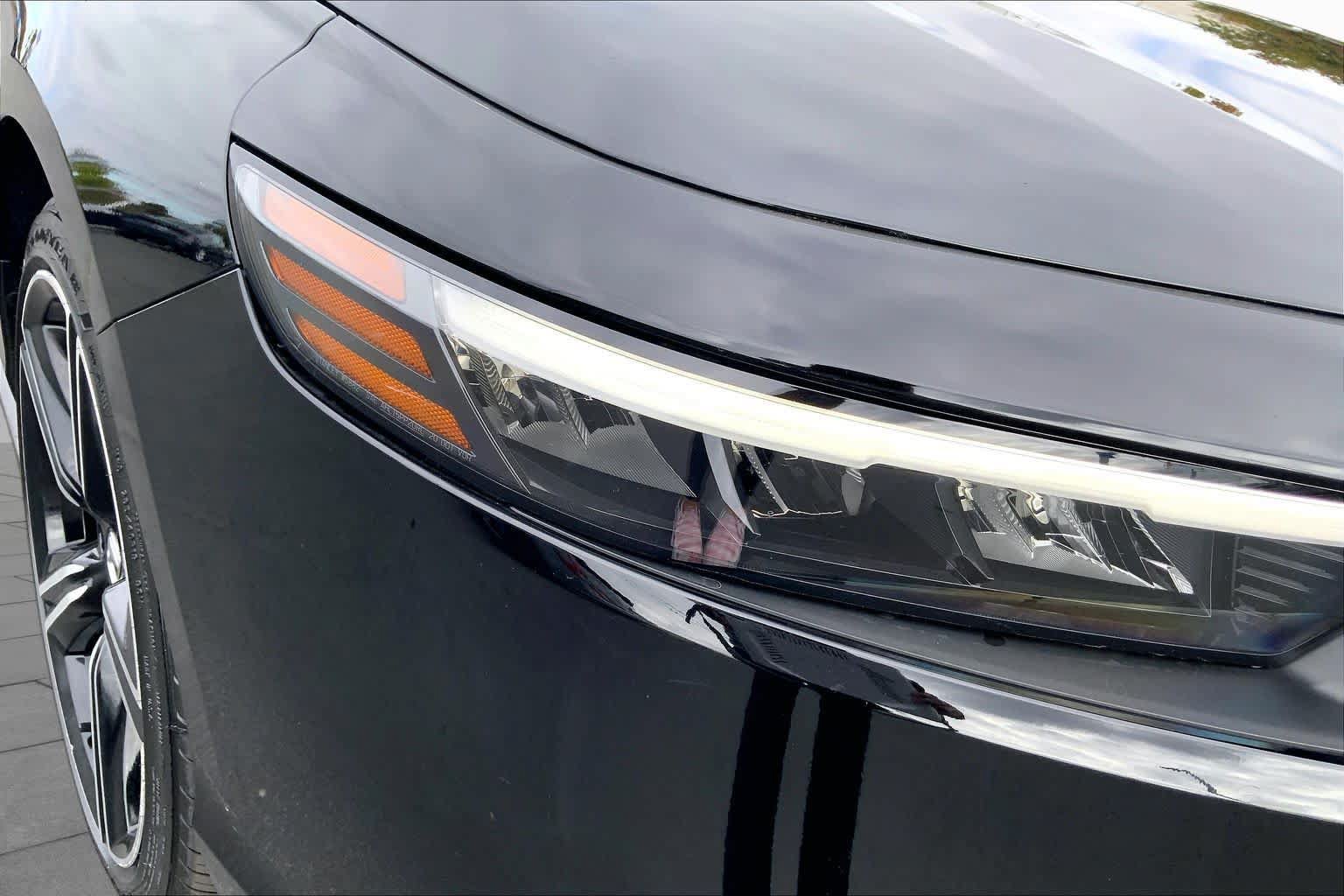 Used 2025 Honda Accord Sport image 27