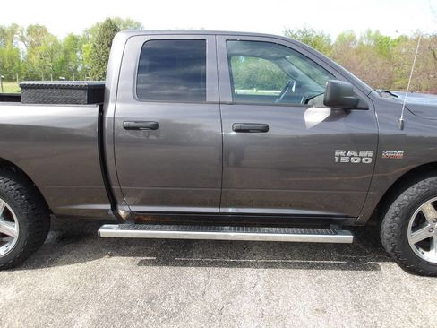 Used 2017 RAM 1500 Express w/ Express Value Package AWD/4WD image 34