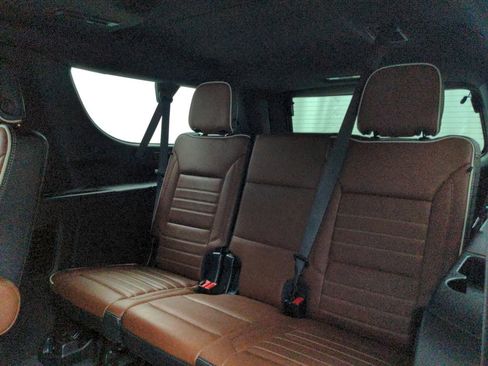 Used 2023 GMC Yukon XL Denali Ultimate AWD/4WD image 27