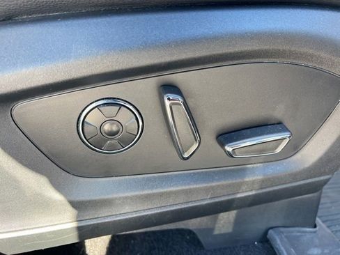 Used 2020 Ford Explorer ST w/ Premium Technology Package image 39