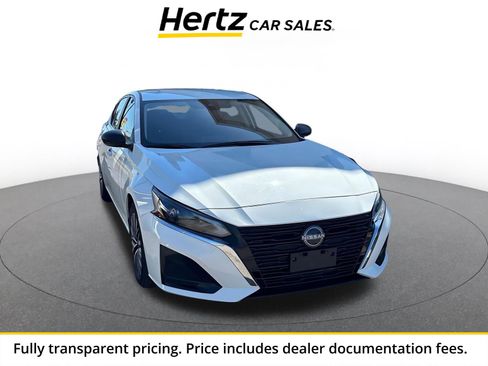 Used 2025 Nissan Altima 2.5 SV FWD image 1