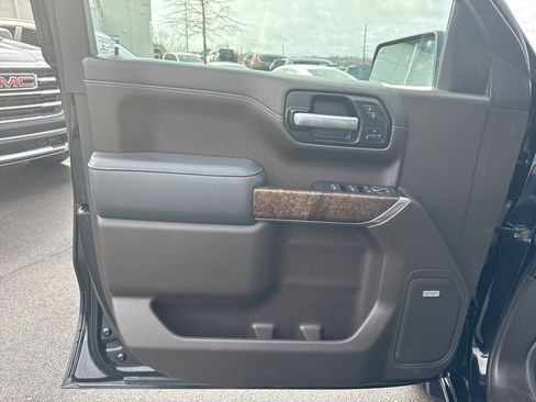 Used 2021 GMC Sierra 1500 Denali w/ Denali Ultimate Package image 10