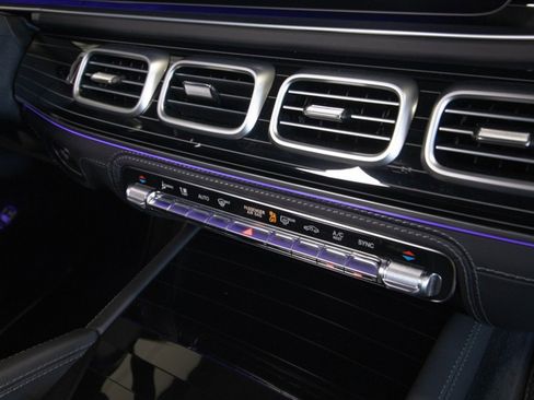 Used 2024 Mercedes-Benz Maybach GLS 600 image 60