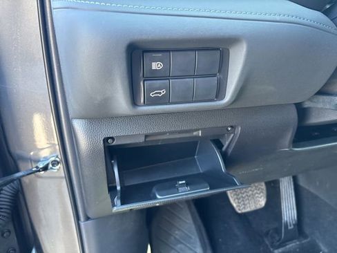 Certified 2024 Toyota Highlander XLE image 50