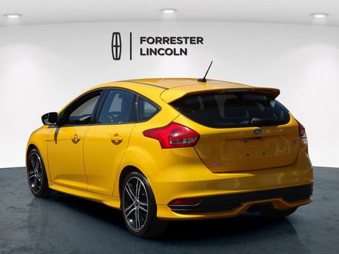 Used 2015 Ford Focus ST w/ Equipment Group 401A FWD image 5