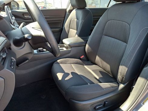 Used 2024 Nissan Altima 2.5 SV image 15