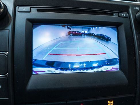 Used 2017 Toyota Camry SE w/ Moonroof Package image 27