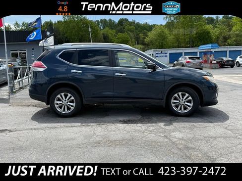Used 2016 Nissan Rogue SV w/ SV Premium Package AWD/4WD image 4