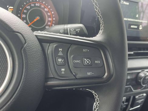 Used 2025 Jeep Wrangler Unlimited Sport image 22