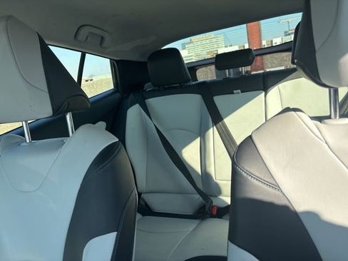 Used 2022 Toyota Prius XLE w/ Advanced Technology Package image 4