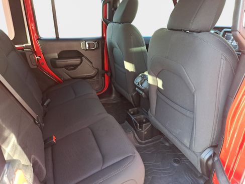 Used 2023 Jeep Wrangler Unlimited Sport AWD/4WD image 12