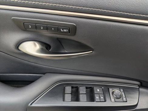 Used 2020 Lexus ES 300h ES 300h image 10