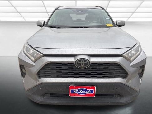 Used 2020 Toyota RAV4 XLE Premium image 2